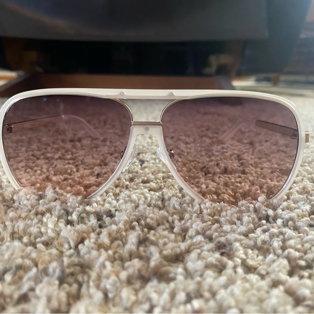 Quay Australia High Profile Sunglasses Bone/Brown